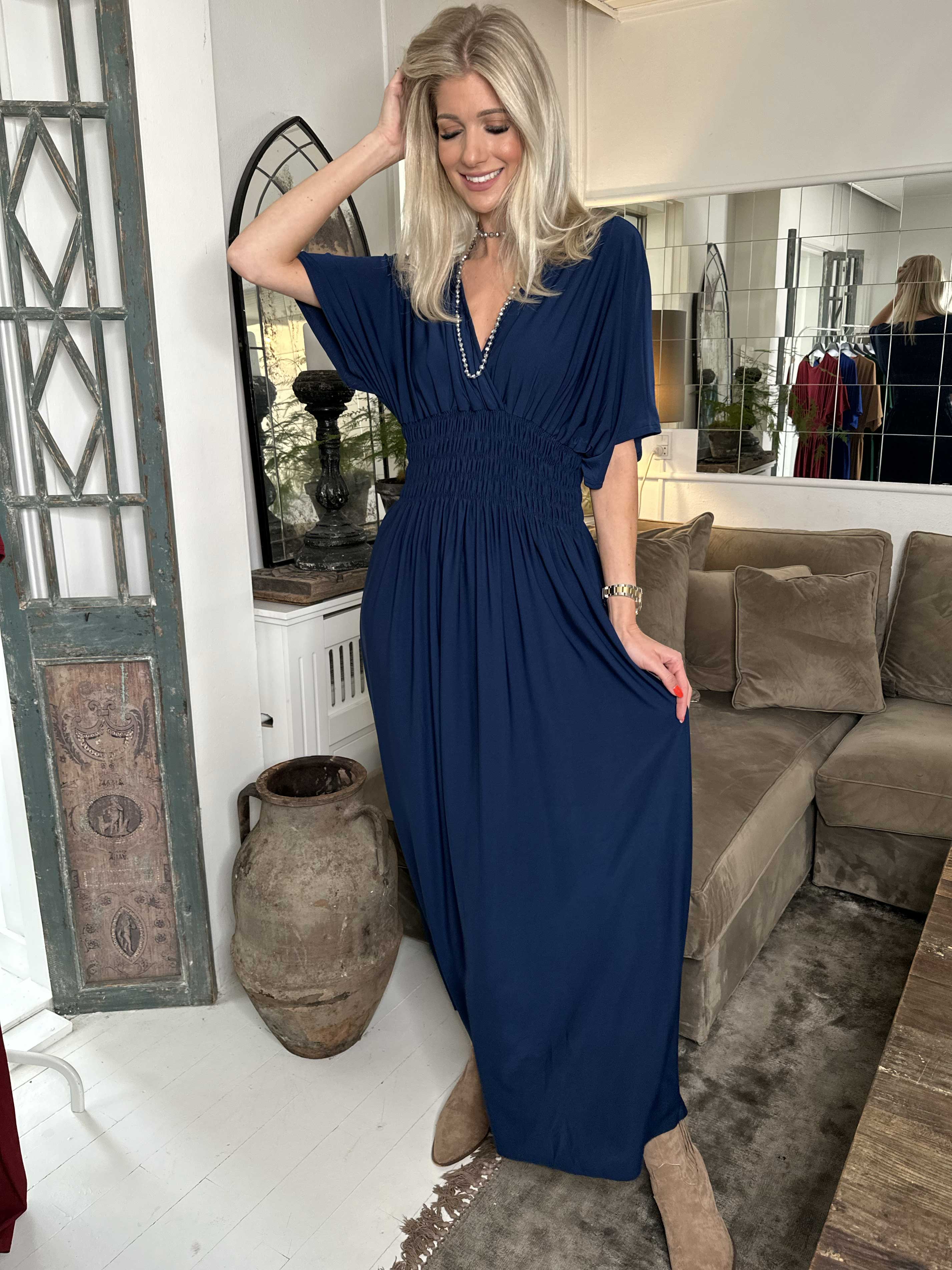 Pams Plain - Elastisk kjole med smock